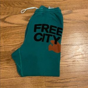Free city sweatpants